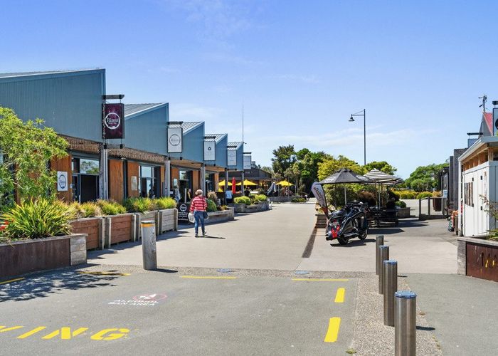  at 11 Warren Place, Frankleigh Park, New Plymouth
