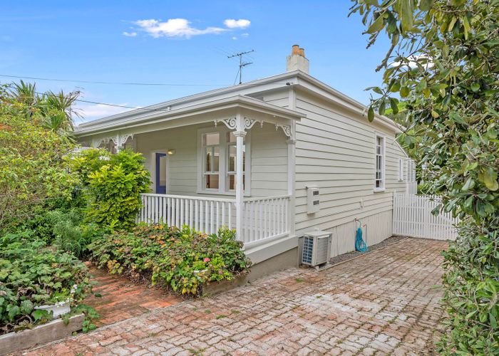  at 14 Owens Road, Devonport, Auckland