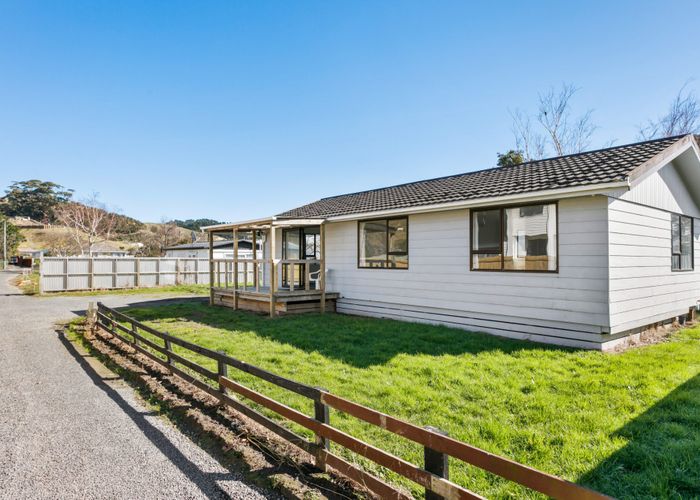  at 28 Steele Road, Tamarau, Gisborne