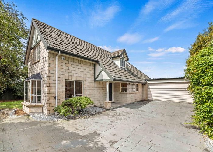  at 2/7A Toorak Avenue, Avonhead, Christchurch