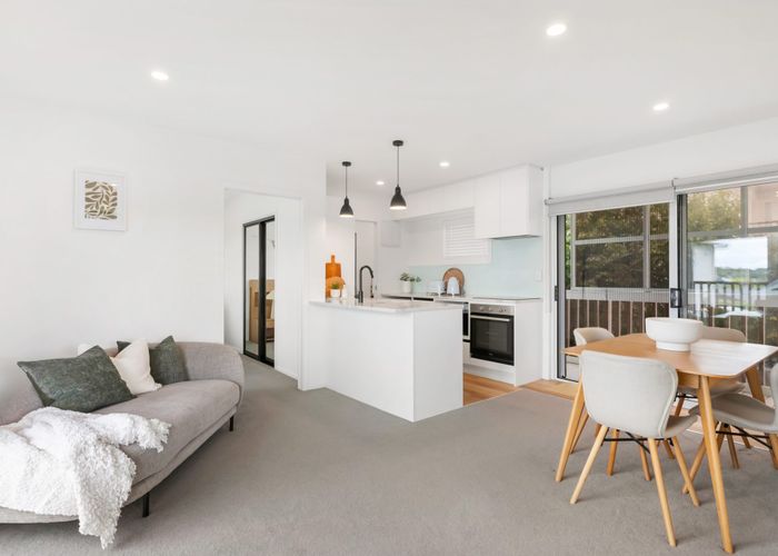  at 2/37 Ripon Crescent, Meadowbank, Auckland City, Auckland