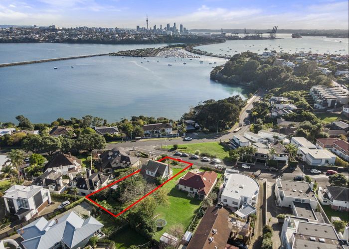  at 164 Paritai Drive, Orakei, Auckland