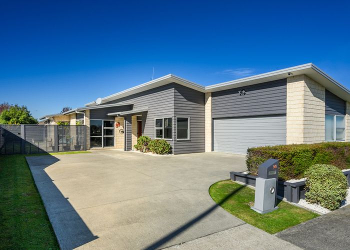  at 99 Schnell Drive, Kelvin Grove, Palmerston North, Manawatu / Whanganui