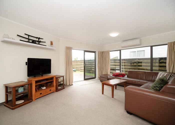 at 15 Raglan Avenue, Cloverlea, Palmerston North