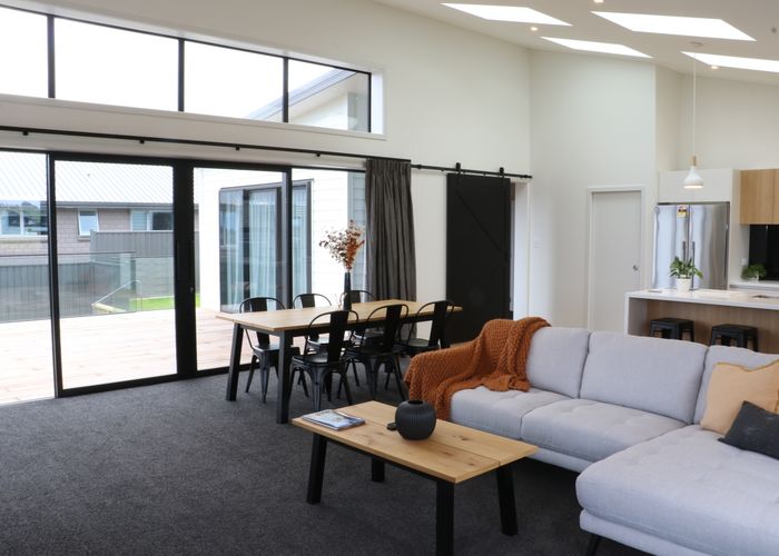  at 6 Oregon Place, Balclutha