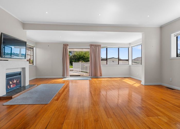  at 3 Marie Avenue, Hillsborough, Auckland City, Auckland