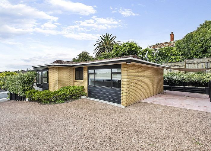  at 10 Glenbrook Street, Remuera, Auckland