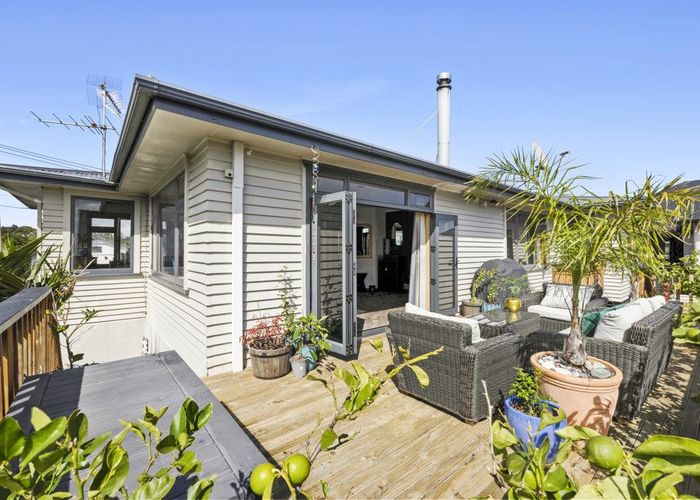 at 10 Bulteel Street, New Plymouth, New Plymouth