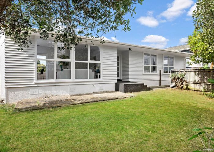  at 10 School Road, Te Atatu South, Auckland