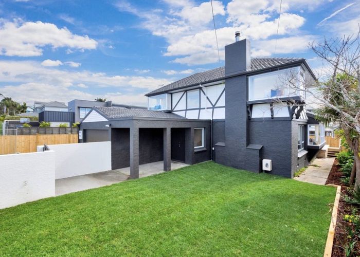  at 41 Knights Road, Rothesay Bay, North Shore City, Auckland