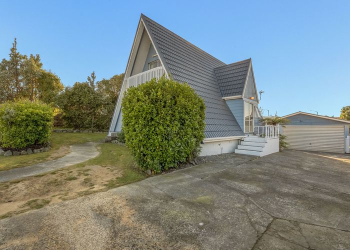  at 9 Toporoa View, Ascot Park, Porirua