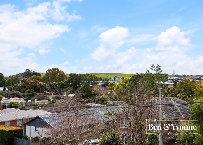  at 8/2 Tahuhu Road, Mount Wellington, Auckland City, Auckland