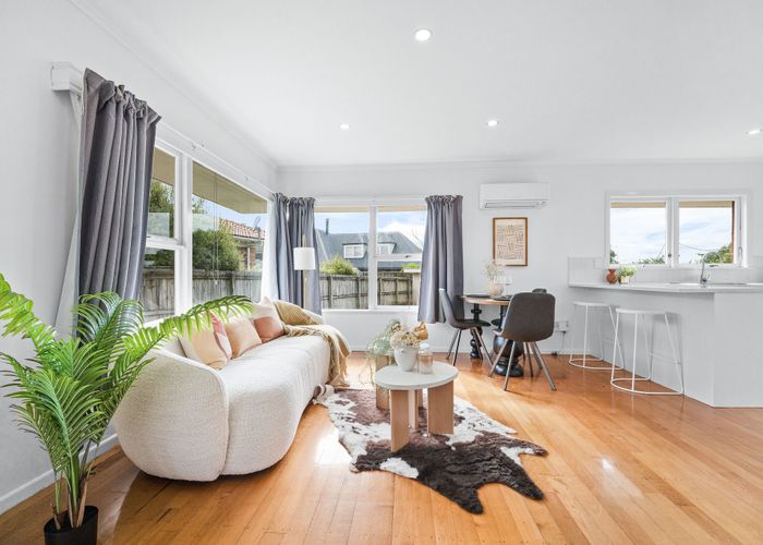  at 4/30 Jutland Road, Hauraki, North Shore City, Auckland
