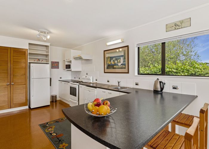 at 4 Sand Dune Grove, Waikawa Beach