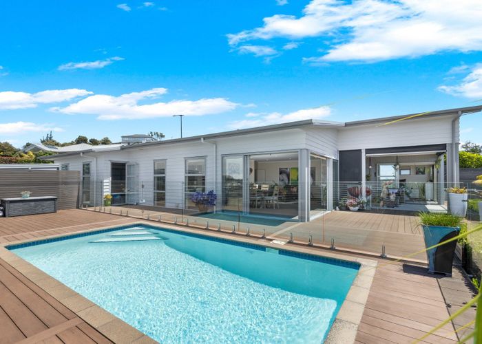  at 15 Woodridge Drive, Stanmore Bay, Whangaparaoa
