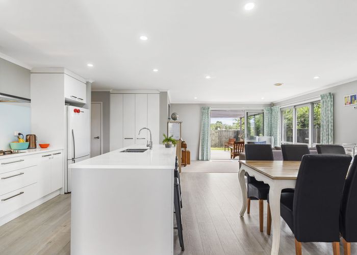 at 33 Captain Mitchell Drive, Opaheke, Papakura