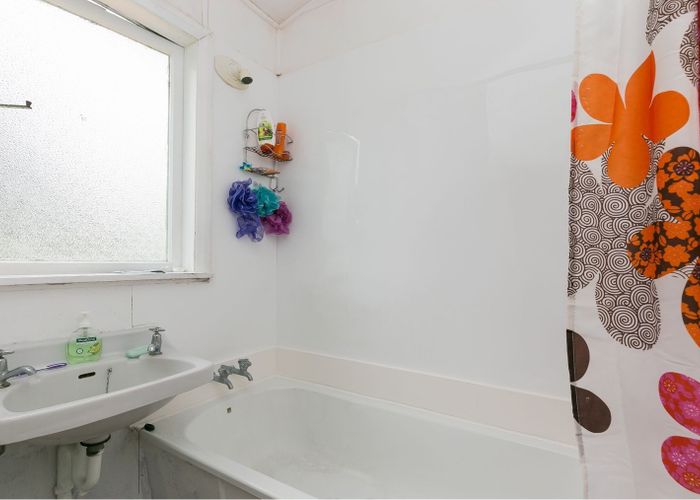 at 34C Cornwall Crescent, Cannons Creek, Porirua, Wellington
