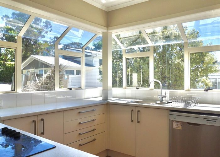  at 46 Botany Road, Botany Downs, Manukau City, Auckland