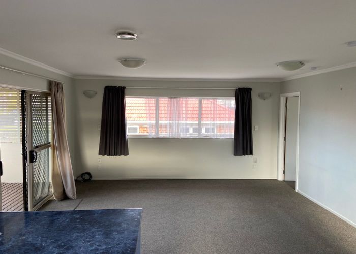  at 3 Swan Lane, Henderson, Waitakere City, Auckland