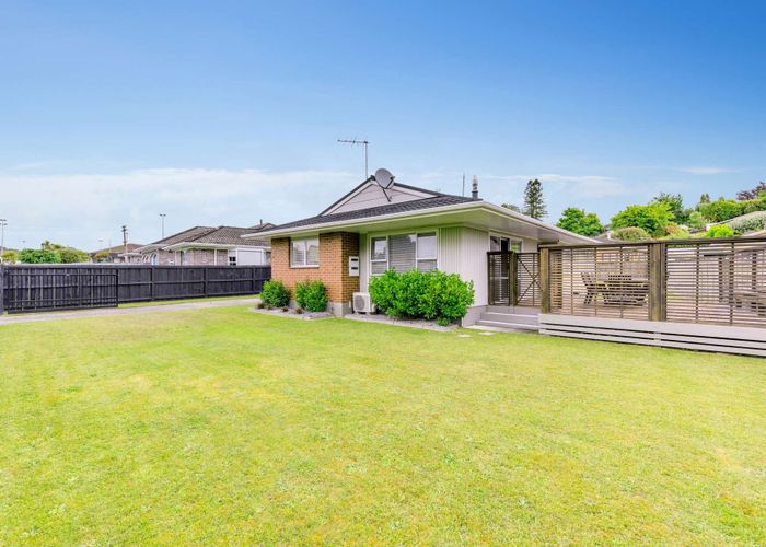  at 4 Westbrook Place, Pomare, Rotorua