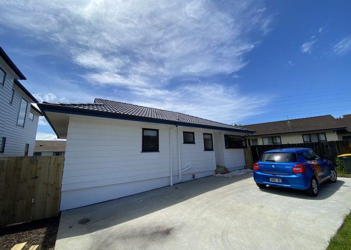  at 49 Meadowood Drive, Unsworth Heights, North Shore City, Auckland