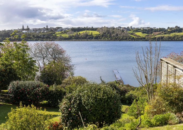  at 135 Upland Road, Remuera, Auckland