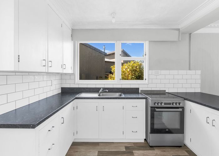  at 11 Railway Esplanade, Gore, Gore, Southland