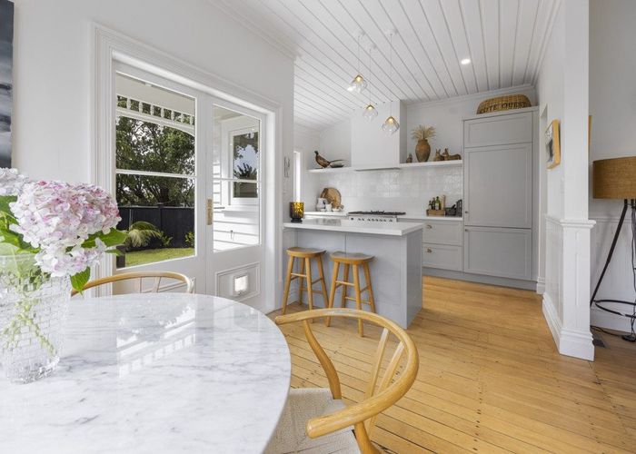  at 329 Mangorei Road, Merrilands, New Plymouth