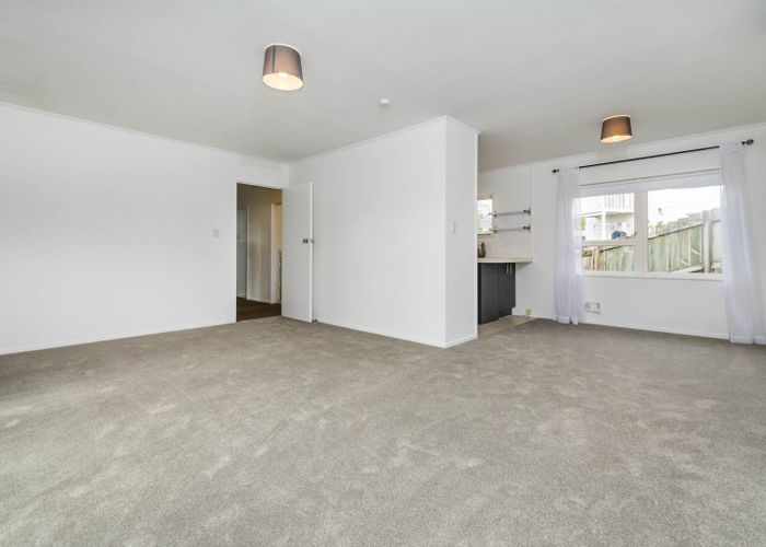  at 98 John Downs Drive, Browns Bay, North Shore City, Auckland