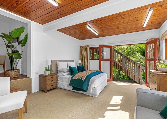  at 60 Peter Terrace, Castor Bay, North Shore City, Auckland