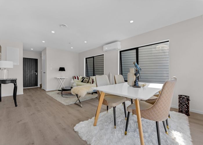  at 3 Convair Crescent, Mangere, Auckland
