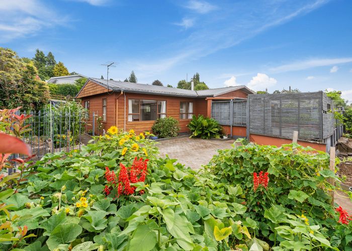  at 1B Westbourne Avenue, Pomare, Rotorua