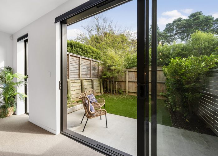  at 15/80 Seatoun Heights Road, Seatoun, Wellington