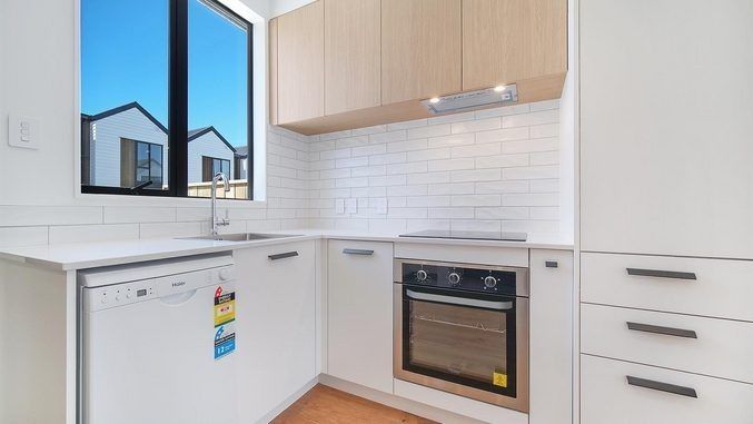  at 71 Waipuhinui Way, Wiri, Auckland
