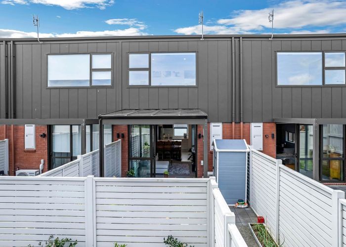  at 16 Whimbrel Road, Flat Bush, Auckland
