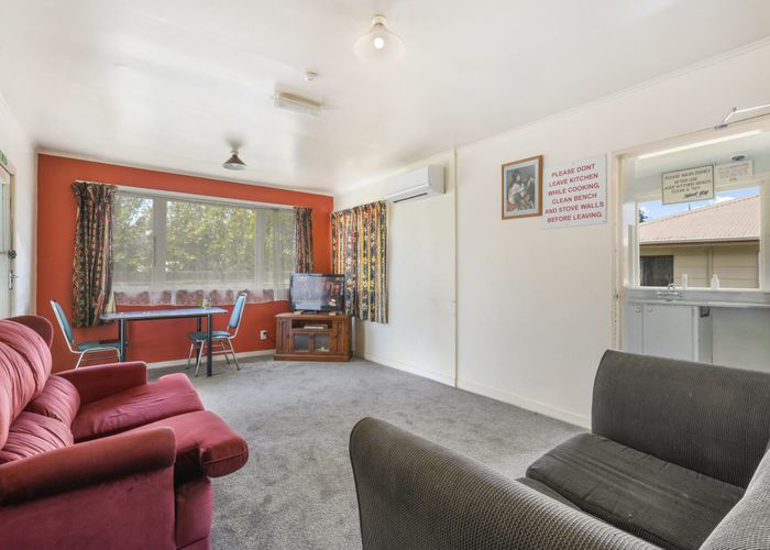  at 4092 Great North Road, Glen Eden, Auckland