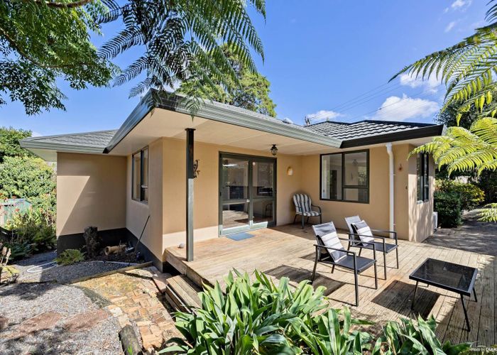  at 1A Derwent Crescent, Titirangi, Waitakere City, Auckland