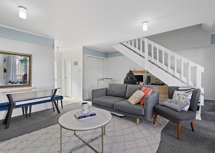  at 2/22 Mason Street, Moera, Lower Hutt