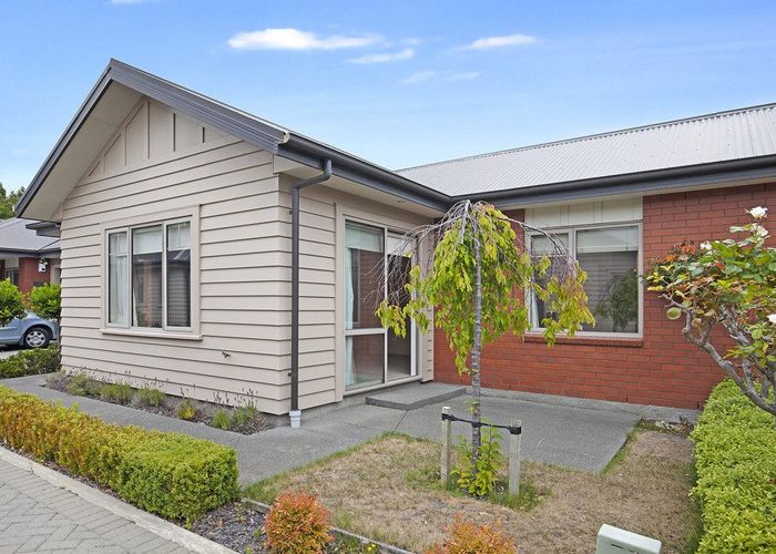  at 40 Streamside Court, Woolston, Christchurch