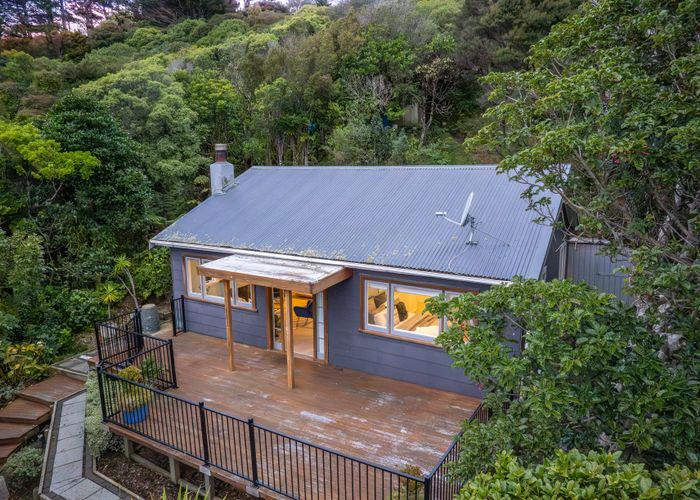  at 82 Cluny Road, Plimmerton, Porirua