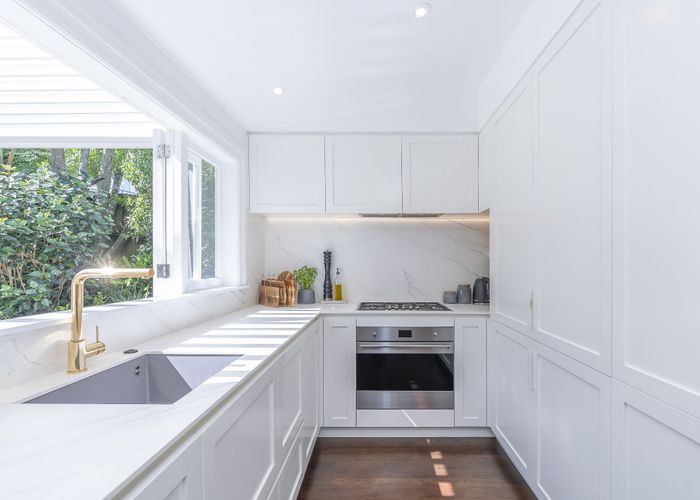  at 33 Warnock Street, Westmere, Auckland