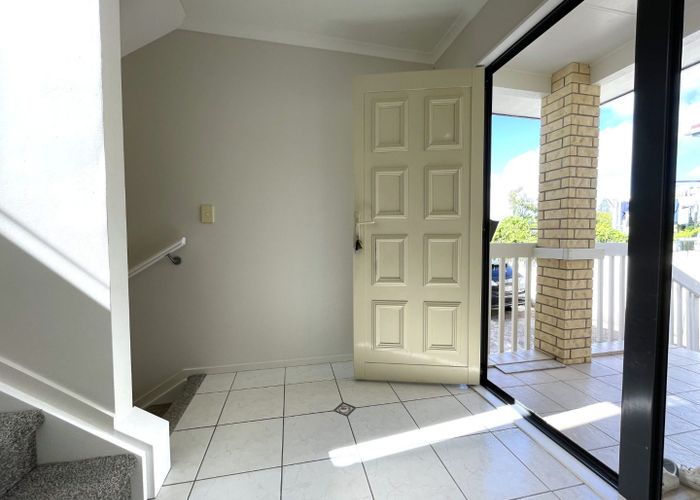  at 68a Priestley Drive, Bucklands Beach, Manukau City, Auckland