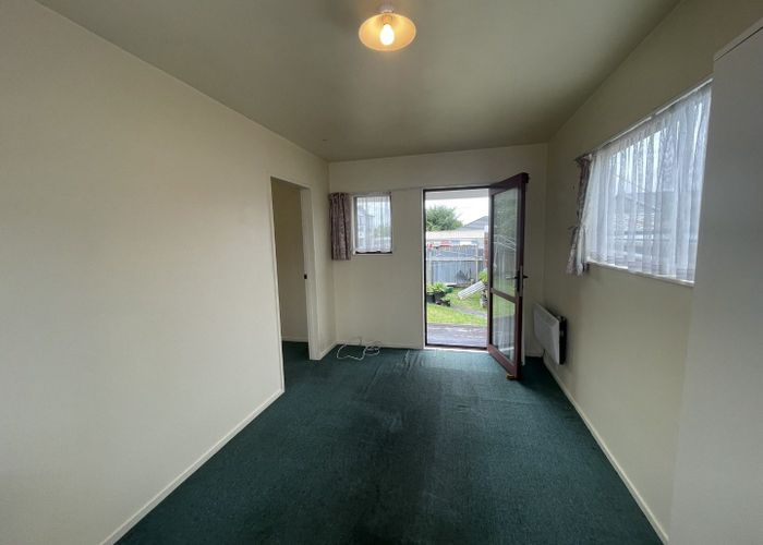  at 4/16 St Leonards Road, Kelston, Waitakere City, Auckland