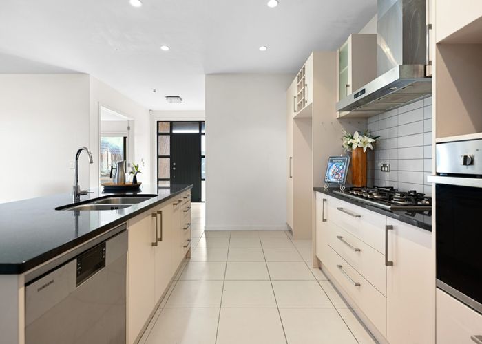  at 8 Ashwick Terrace, Huntington, Hamilton