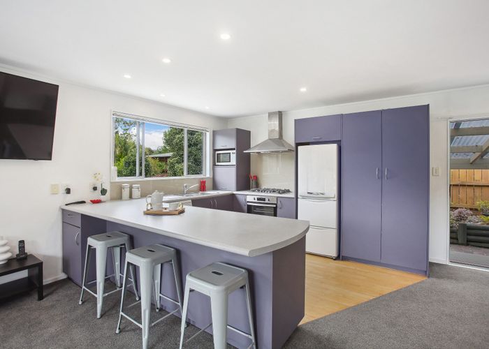 at 7 Napuka Road, Henderson Valley, Waitakere City, Auckland