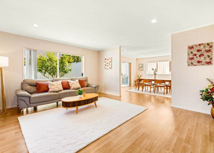  at 11B Oakridge Way, Northpark, Manukau City, Auckland