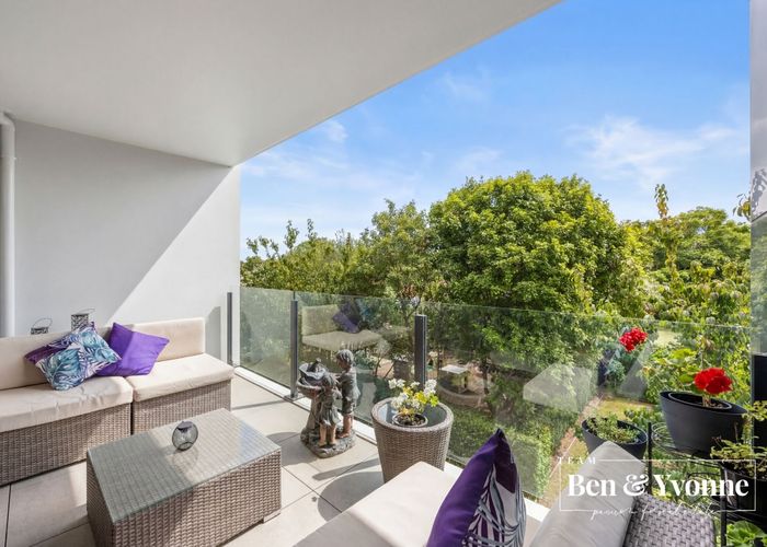  at 107/8 Thompson Park Road, Mount Wellington, Auckland City, Auckland