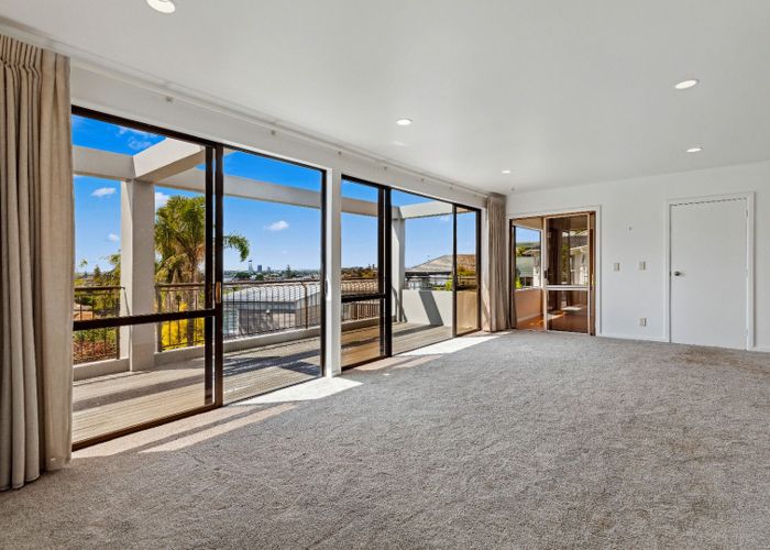  at 35 Parr Terrace, Castor Bay, North Shore City, Auckland