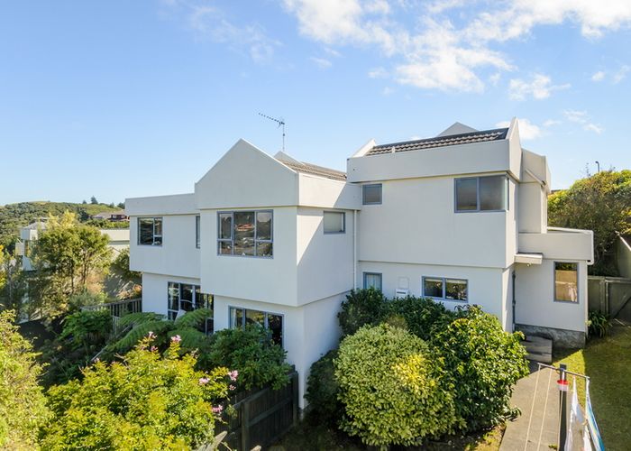  at 24 Joseph Banks Drive, Whitby, Porirua