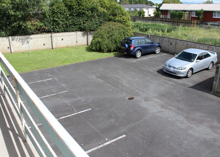  at 200 Old Farm Road, Hamilton East, Hamilton